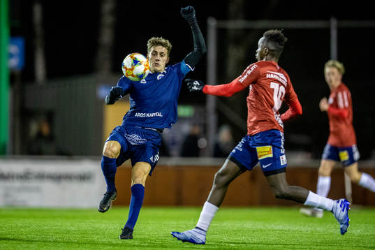 Utsiktens Erik Westermark mot Örgrytes Mohamed Said Adan