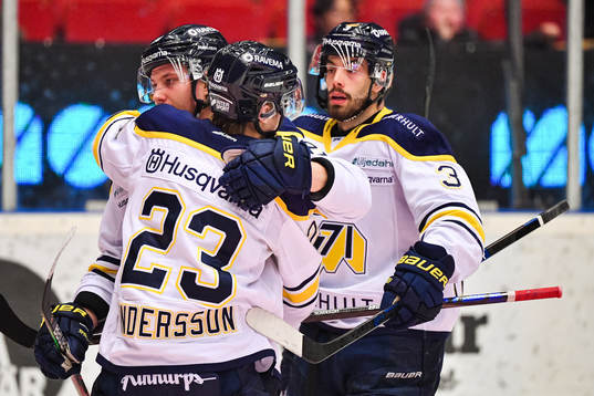 s Linus Sandin jublar med Lias Andersson