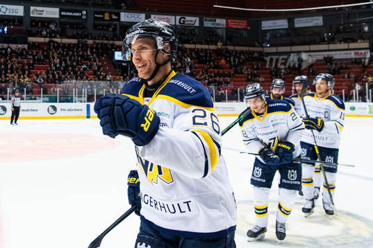 s Alexander Bergström jublar