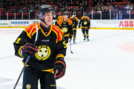 Brynäs Tomi Sallinen jublar