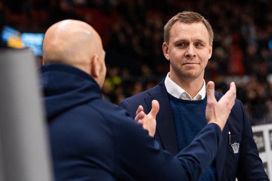 Linköpings tränare Bert Robertsson jublar