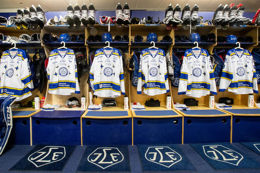 Leksands omklädningsrum är redo innan ishockeymatchen i
