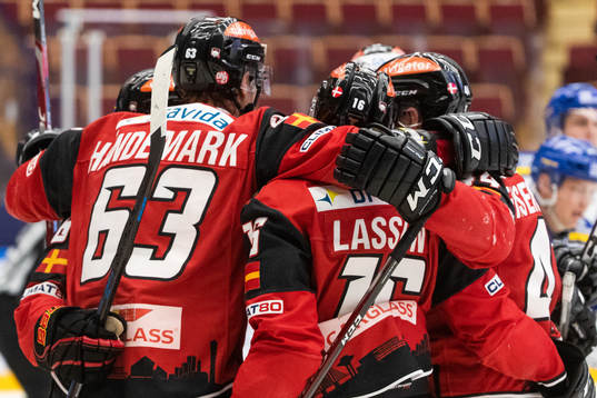 Malmö Redhawks Fredrik Händemark jublar