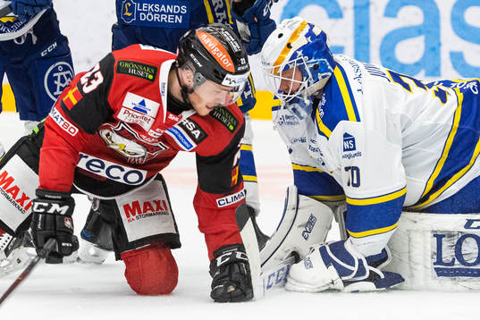 Malmö Redhawks Christoffer Forsberg och Leksands målvakt