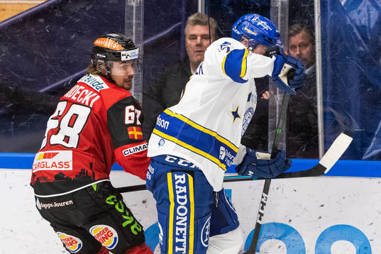 Malmö Redhawks Adam Brodecki och Leksands Lucas Nordsäter