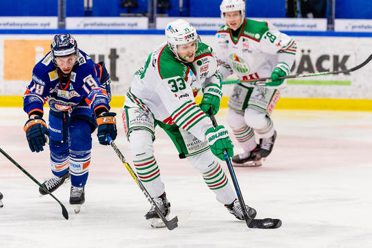 Växjös Casey Bailey och Rögles Niklas Hansson