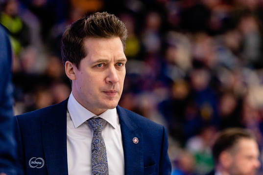 Växjös tränare Sam Hallam