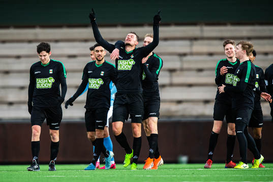 Varbergs Albert Ejupi jublar
