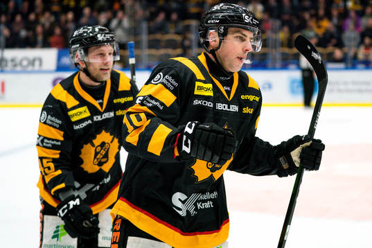 Skellefteås Joakim Lindström och Oscar Möller jublar
