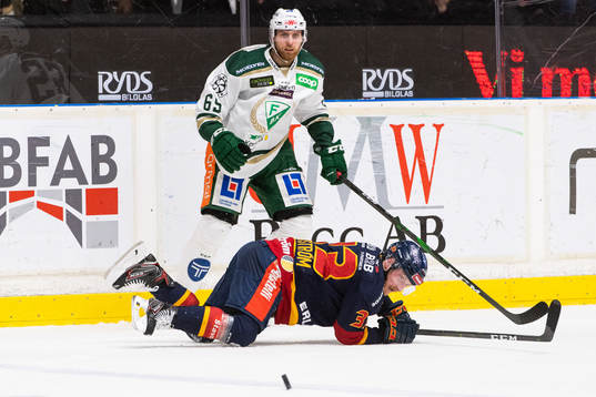 Färjestads Vojtech Mozik och Djurgårdens Linus Hultström