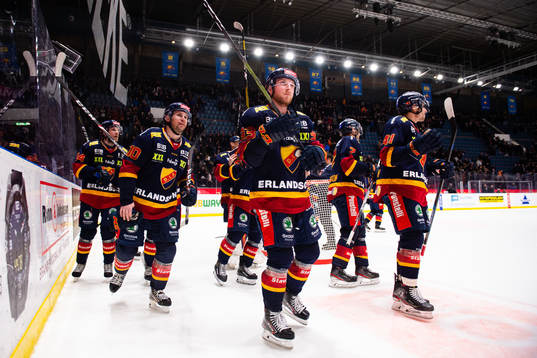 Djurgårdens Linus Hultström jublar
