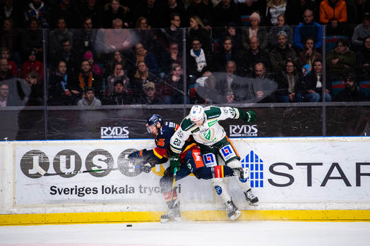 Djurgårdens Robin Norell och Färjestads Per Åslund
