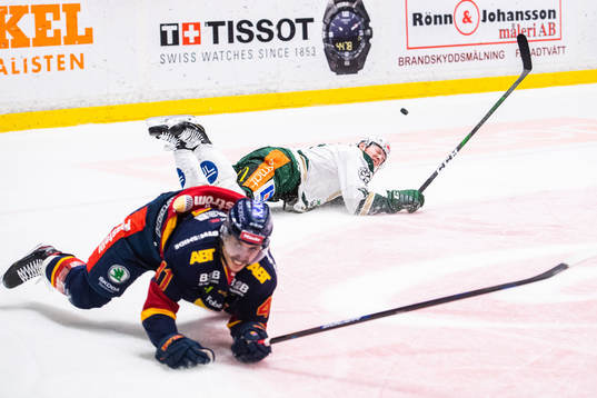 Djurgårdens Daniel Widing och Färjestads Gustav Rydahl