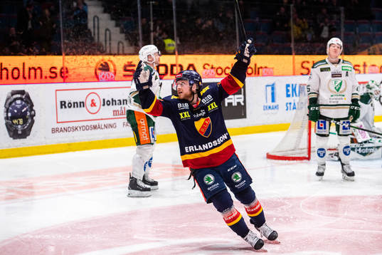 Djurgårdens Linus Hultström jublar