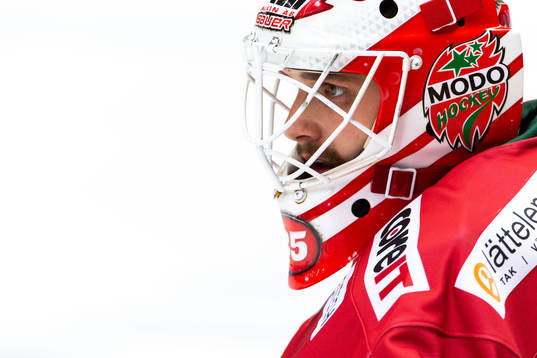 Modos målvakt Patrik Bartosak