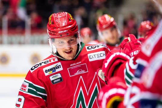 Modos Patrik Karlkvist jublar