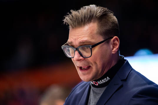 Modos tränare Björn Hellkvist