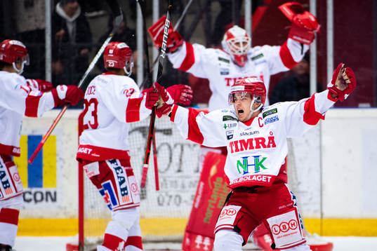 Timrås Emil Berglund jublar