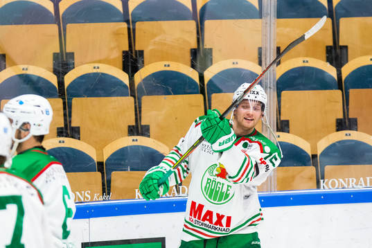 Rögles Simon Ryfors jublar
