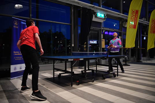 Christian ”Fimpen” Eklund spelar bordtennis