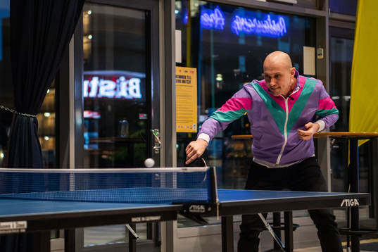 Christian ”Fimpen” Eklund spelar bordtennis