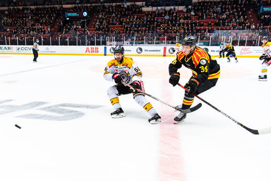 Luleås Daniel Sondell och Brynäs Linus Ölund