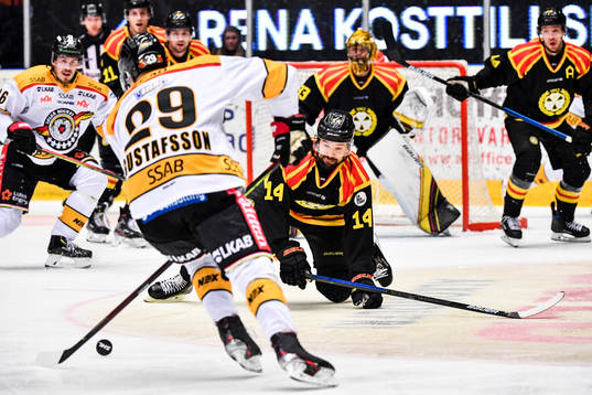 Luleås Erik Gustafsson och Brynäs Johan Alcén