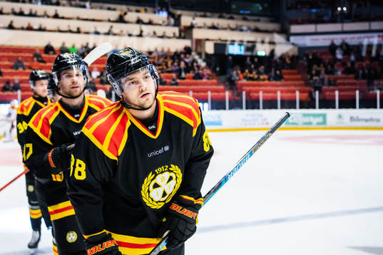 Brynäs Jaedon Descheneau jublar