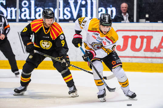 Brynäs Niclas Andersén och Luleås Konstantin Komarek