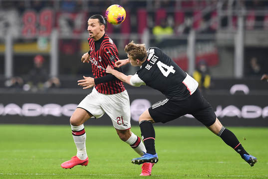 Bläddra bland fler bilder av Football, Italian Cup, Semi final, Milan - Juventus