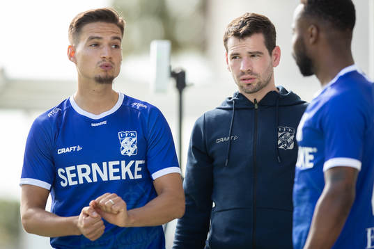 Amin Affane and assistant coach Ferran Sibila of IFK