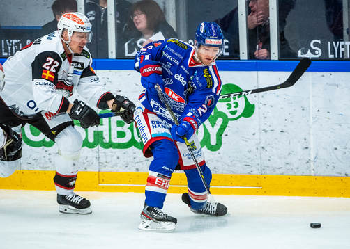 Oskarshamns Mathew Bodie och Malmö Redhawks Lars Bryggman