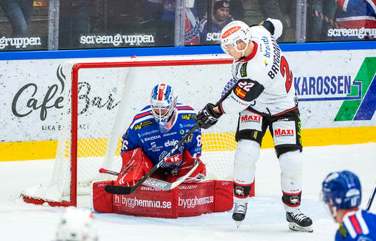 Oskarshamns målvakt Tex Williamsson och Malmö Redhawks