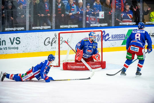 Oskarshamns målvakt Tex Williamsson, Mathew Bodie och