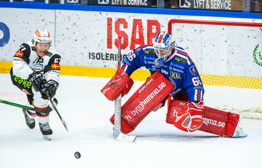 Oskarshamns målvakt Tex Williamsson och Malmö Redhawks