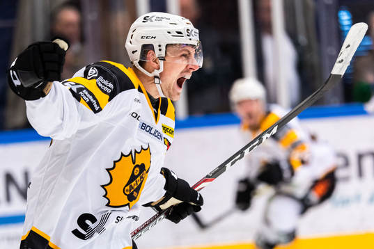 Skellefteås Patrik Norén jublar