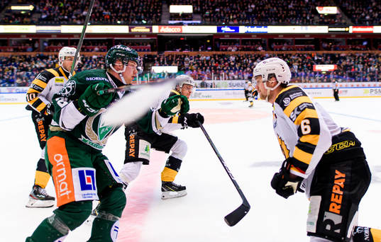Färjestads Aleksi Mustonen