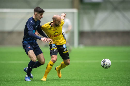 Helsingborgs Armin Gigovic och Elfsborgs Robert Gojani