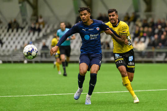 Helsingborgs Joseph Ceesay och Elfsborgs Rami Kaib