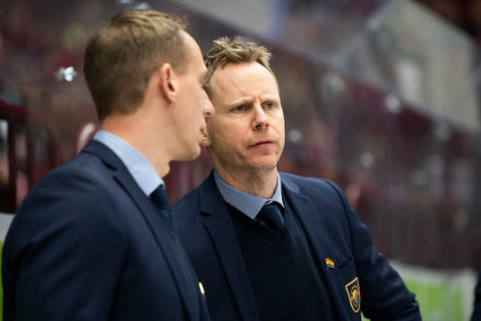 Djurgårdens tränare Robert Olsson deppar