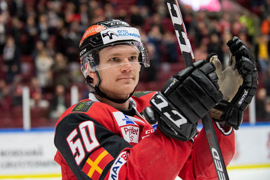 Malmö Redhawks Tobias Ekberg jublar