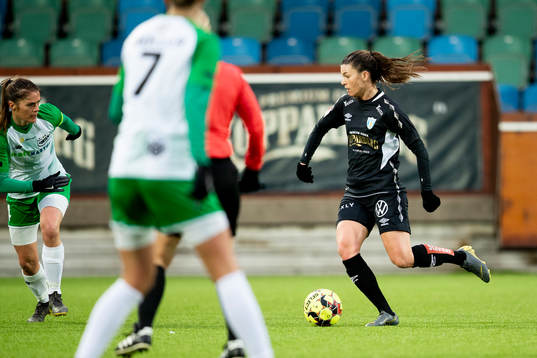 Göteborgs Pauline Hammarlund mot Fortuna Hjørrings Laila