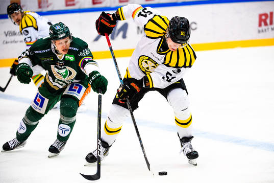 Färjestads Daniel Viksten och Brynäs Tomi Sallinen