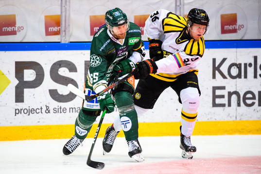 Färjestads Vojtech Mozik och Brynäs Linus Ölund