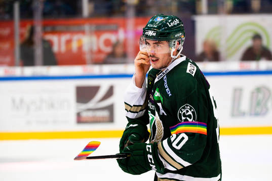 Färjestads Sebastian Erixon jublar