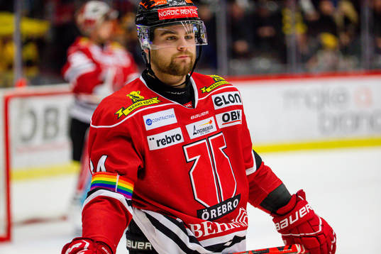 Örebros Aaron Irving deppar