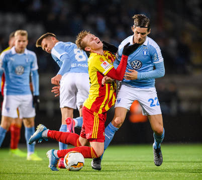 Syrianskas Henry Sletsjoe och Malmö FFs Adi Nalic