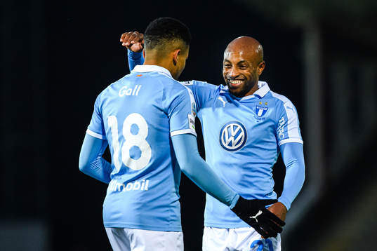 Malmö FFs Romain Gall och Fouad Bachirou jublar