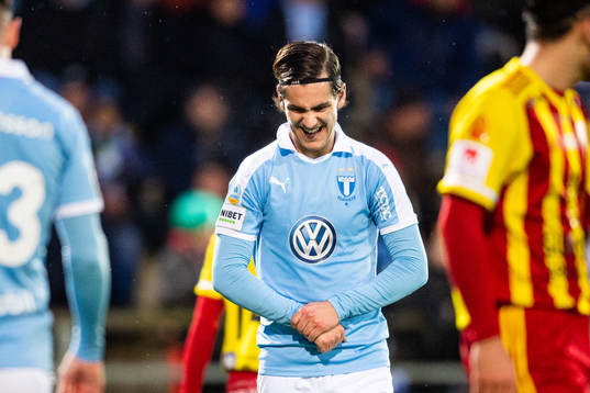 Malmö FFs Adi Nalic har ont