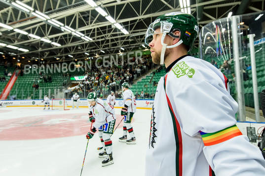 Frölundas Viktor Ekbom innan ishockeymatchen i SHL mellan